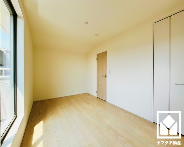 伏見区深草願成町　1号棟の洋室