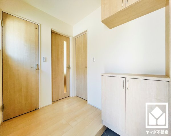 伏見区深草願成町　1号棟の玄関