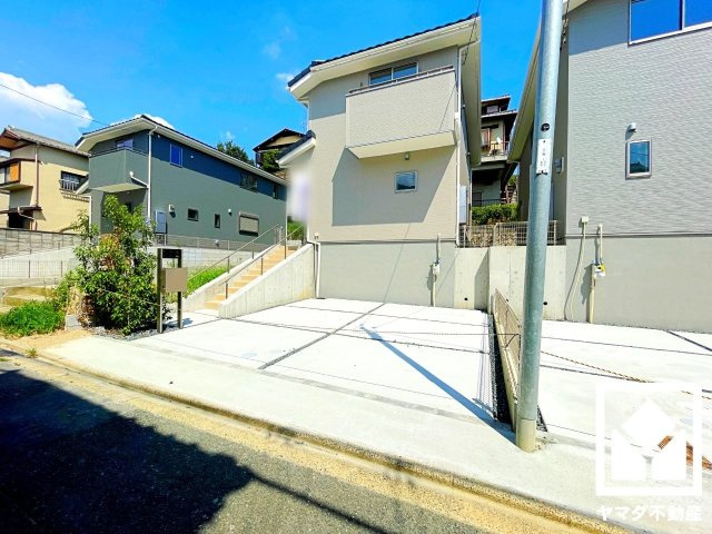 伏見区深草願成町　1号棟の外観