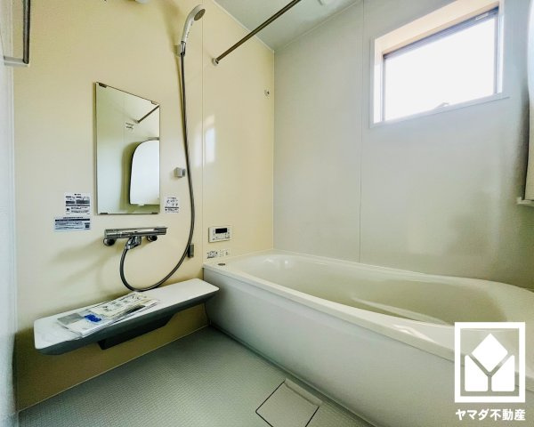 伏見区深草願成町　1号棟の浴室