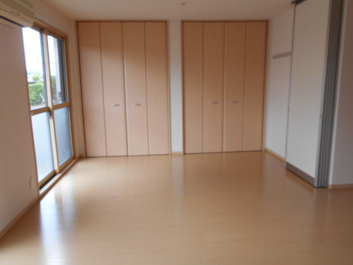 ﾙﾐｴｰﾙﾓﾅﾘｴの居間・リビング|リビングルーム