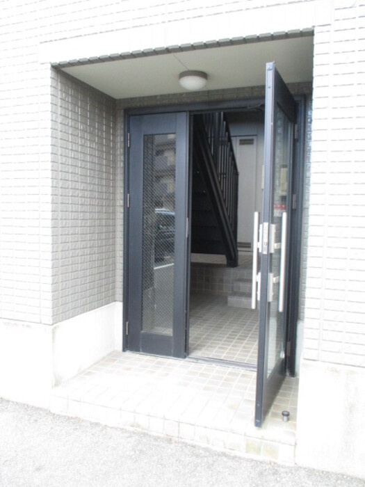 ペイサージュ上津のエントランス|建物の内部です