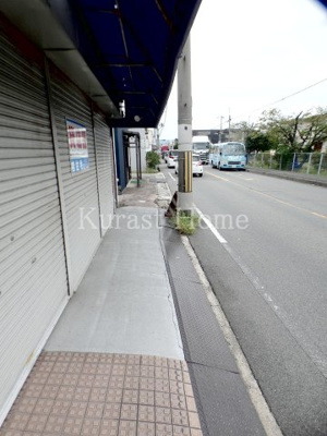 【エントランス】 | 小山新町店舗