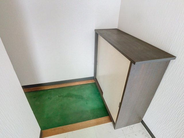 花笠マンションの玄関