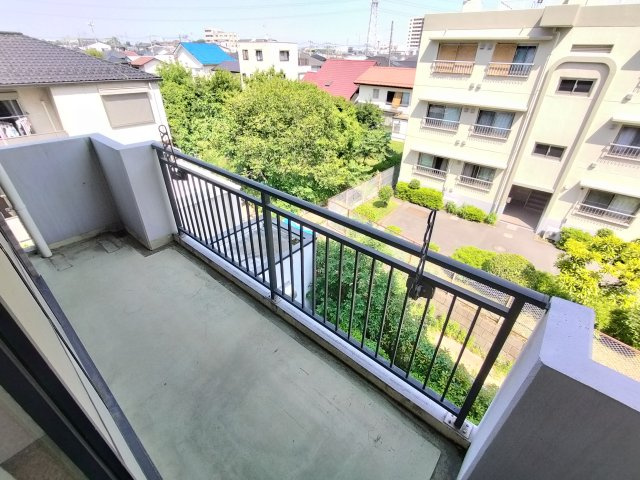エレガンス春日部のバルコニー