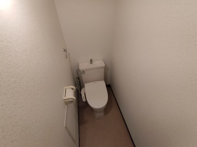 エレガンス春日部のトイレ
