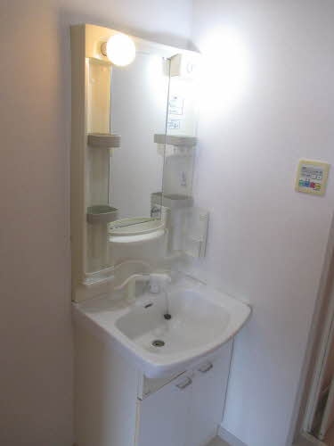 岸和田市池尻町のハイツの洗面所|洗面所です