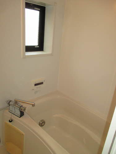 岸和田市池尻町のハイツの浴室|日々の疲れを癒すお風呂付です