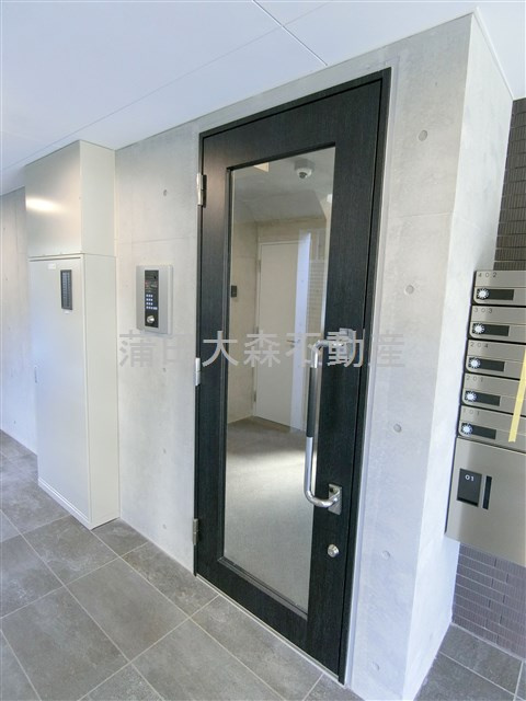 WINDSウインズ蒲田のエントランス|TVモニター付オートロック　エントランス