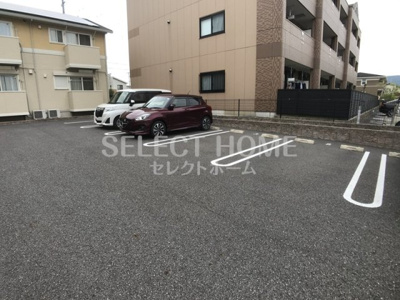 【駐車場】 | エスペランサＢ棟 | 駐車場があります