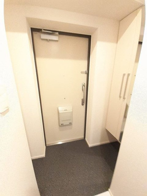 【玄関】 | シャン・ヴァロン明神町