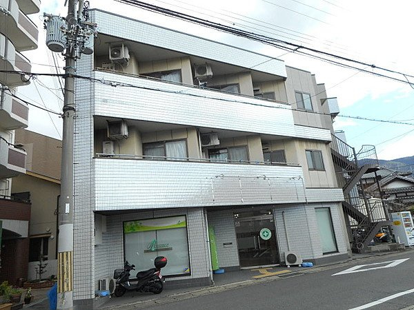 ヒカルマンションの外観