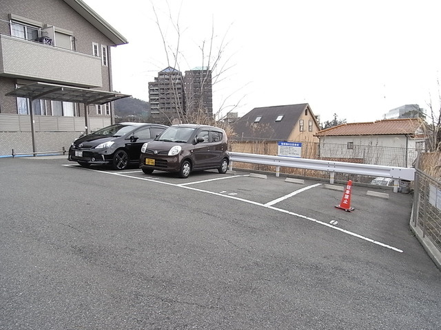 クオーレ六甲の駐車場