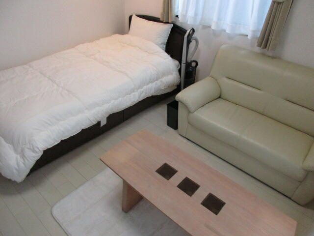 プチグランデパティオの洋室