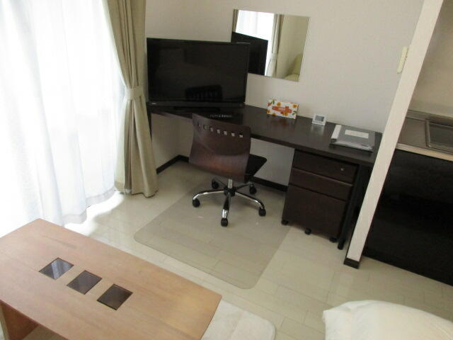 プチグランデパティオの洋室