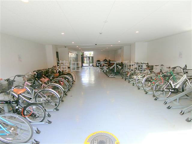 ステージグランデ蒲田アジールコートのその他共用部分|屋根付き駐輪場