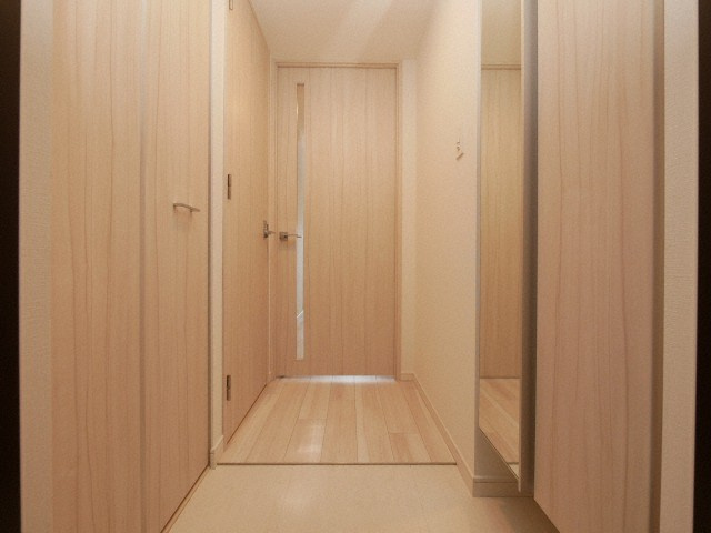 S-RESIDENCE堺筋本町Unoの玄関