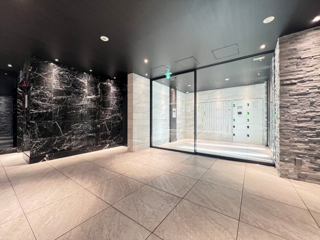 S-RESIDENCE西長堀のロビー