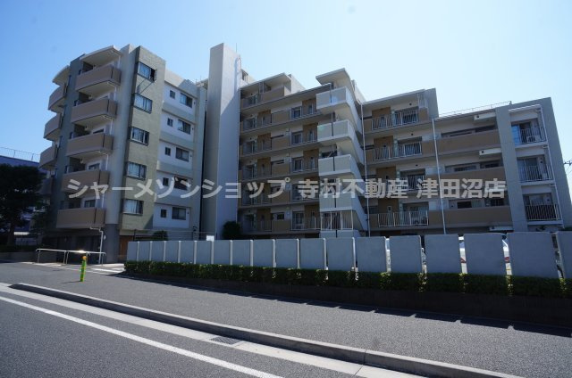 津田沼ローレルコートの外観