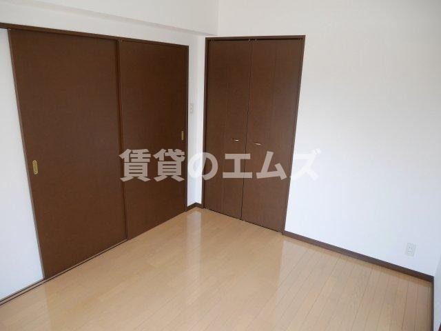 【洋室】 | ルッシェ博多駅南
