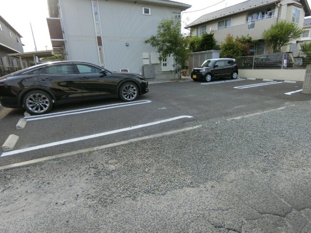 【駐車場】Ｄ－ｒｏｏｍ　ラ・フォーレ郡山 