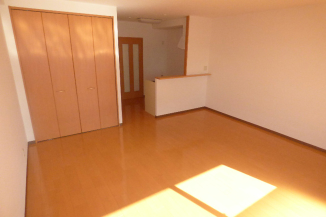 ※同マンション別部屋の参考写真です。