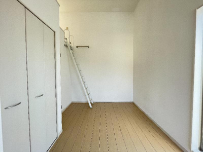 【居間・リビング】 | ラグタイム箱崎 | 別号室の写真になります。現況優先。