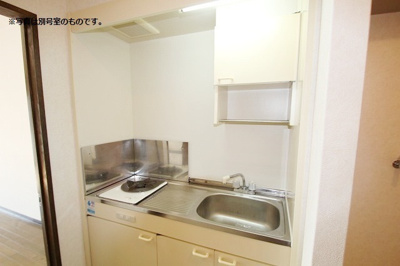 【キッチン】 | シャトル高取南 | 別号室の写真になります。現況優先。