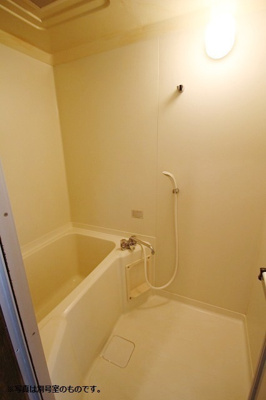 【浴室】 | シャトル高取南 | 別号室の写真になります。現況優先。