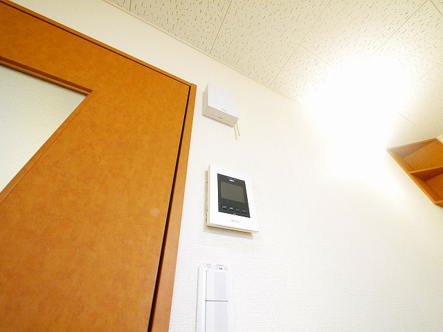 レオパレスリヴェールのセキュリティ|嬉しいTVモニターホンです