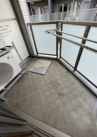 【バルコニー】