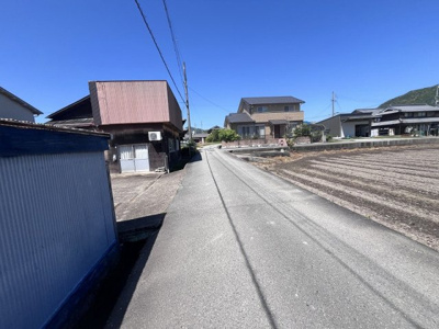 【前面道路含む現地写真】 | 西脇市鹿野町戸建て　