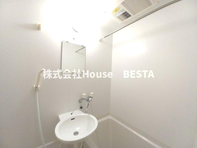 レオパレス兵庫駅南通りの浴室