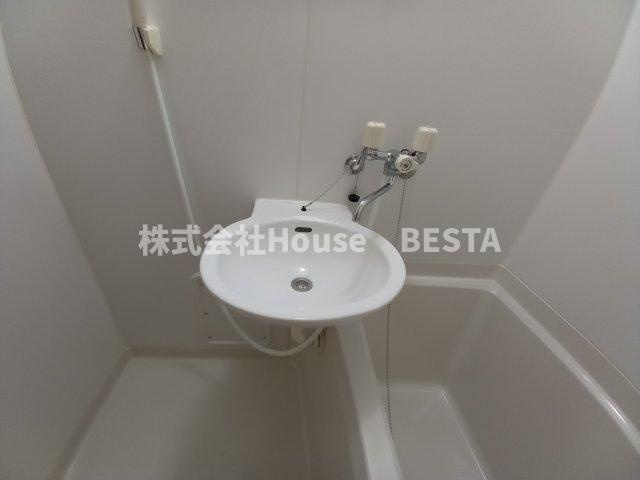 レオパレス兵庫駅南通りの独立洗面台