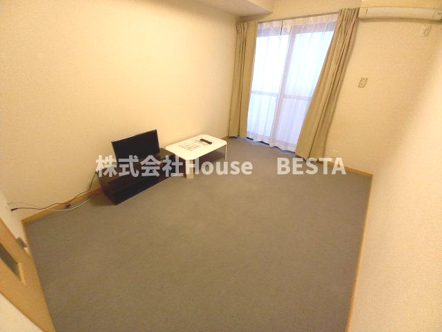 レオパレス兵庫駅南通りの居間・リビング