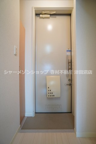 モエムマンションの玄関