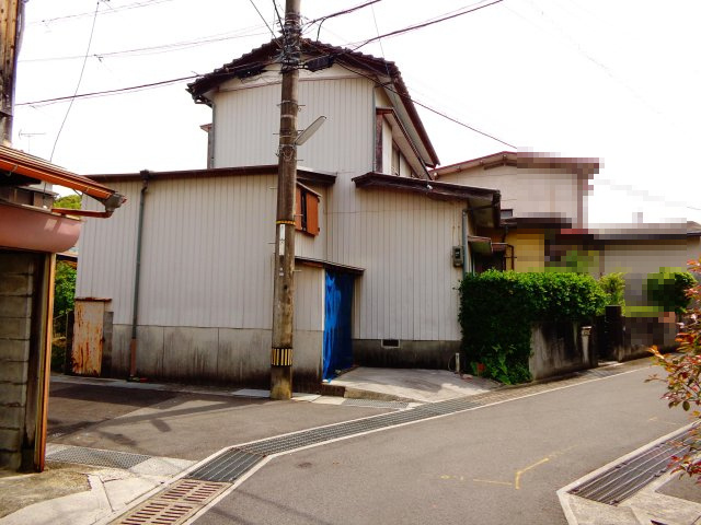 高知市佐々木町　売土地の前面道路含む現地写真