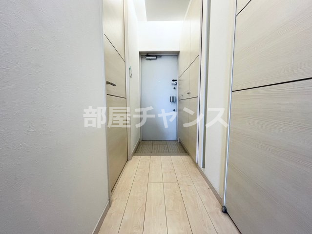 上前津ライズの玄関