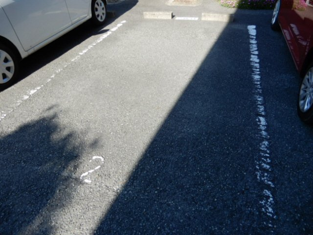 龍宮ハイツの駐車場