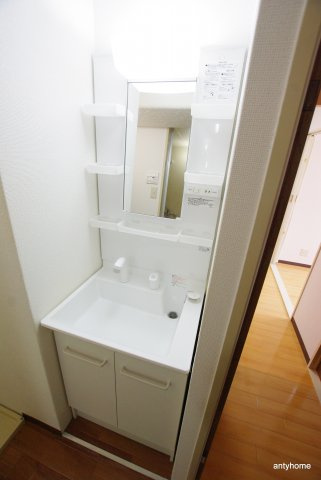 JMRレジデンス新大阪(旧:メロディハイム新大阪)　仲介手数料無料の洗面所