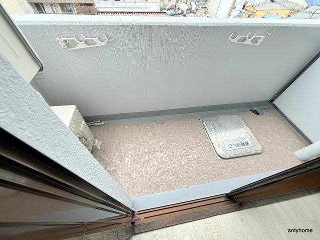 JMRレジデンス新大阪(旧:メロディハイム新大阪)　仲介手数料無料のバルコニー