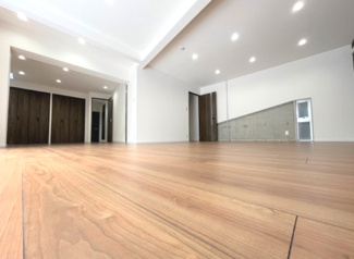 【洋室】 | 東灘区魚崎中町1丁目　中古戸建 | 26.6帖の洋室