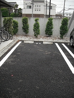 ベルクリーベの駐車場