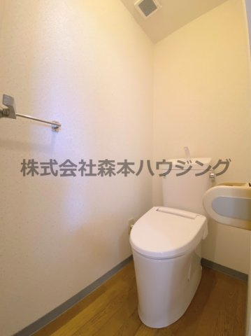 【トイレ】 | 　ビシェンテ23 | 落ち着いた色調のトイレです