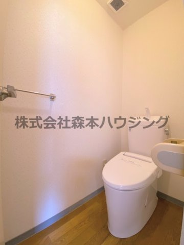 【トイレ】 | 　ビシェンテ23 | 落ち着いた色調のトイレです
