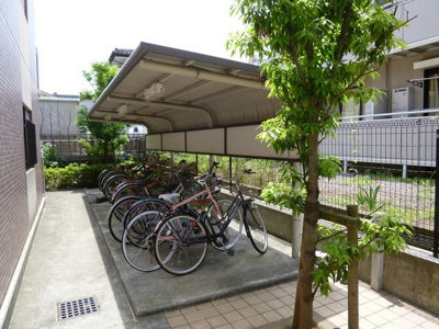 屋根付き駐輪場