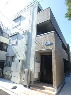 閑静な住宅地。オートロック付物件です。