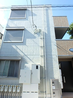 閑静な住宅地。オートロック付物件です。
