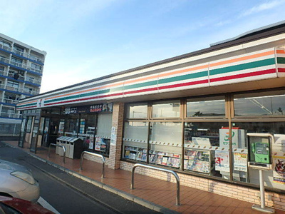 セブン-イレブン 茅ヶ崎サザンビーチ店まで550ｍ