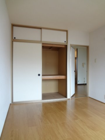 ハッピーシャトウⅠの収納